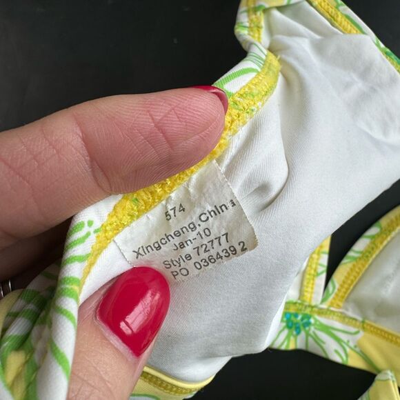 Lilly Pulitzer Sz XS Halter‎ Bikini Top in Starfruit Ye Alotta Colada Vintage - Picture 10 of 10